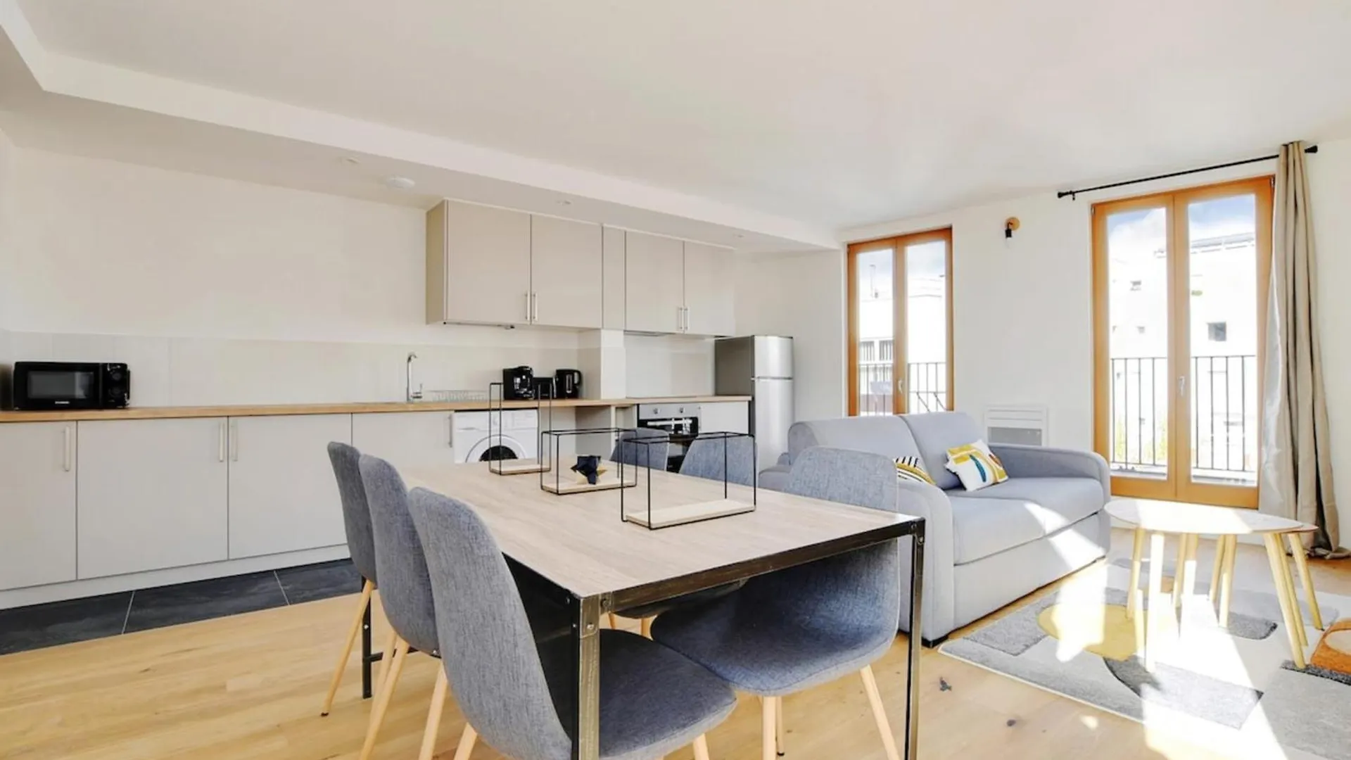 Flexliving - Whole Flat - Fessart Apartment Paris France